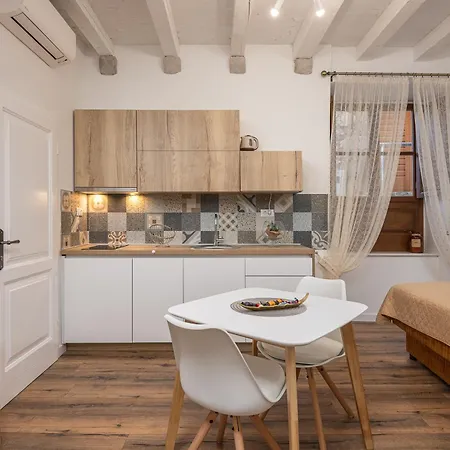 Agava Apartament *